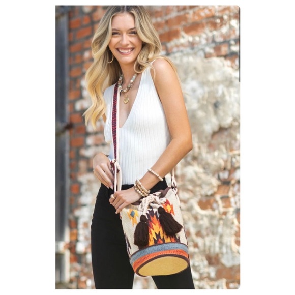 New Ruggine Handmade Luxury Boho Chic Bucket Bag With Shoulder Strap - Picture 7 of 7